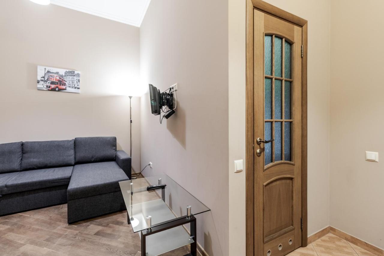 Apartment On Stavropihiiska Street 3 Lviv Exterior photo