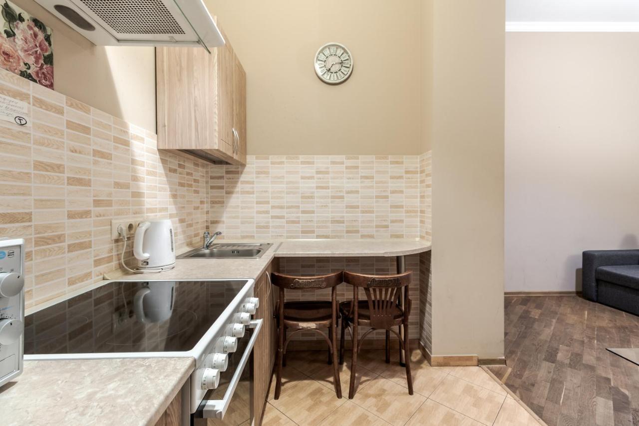 Apartment On Stavropihiiska Street 3 Lviv Exterior photo