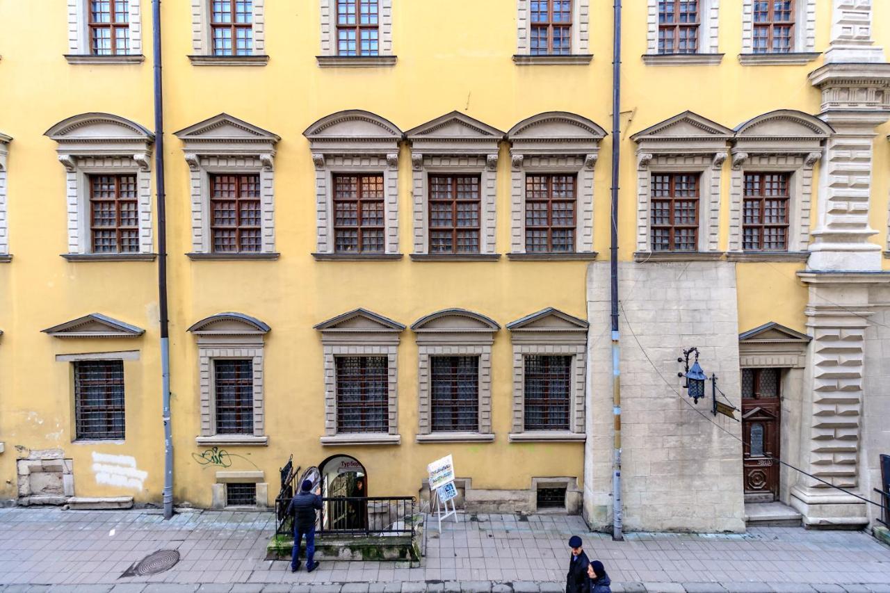 Apartment On Stavropihiiska Street 3 Lviv Exterior photo